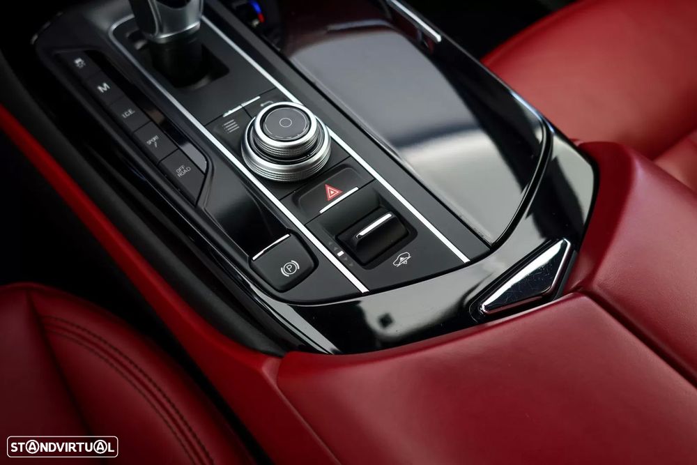 Maserati Levante 3.0 V6 - 12