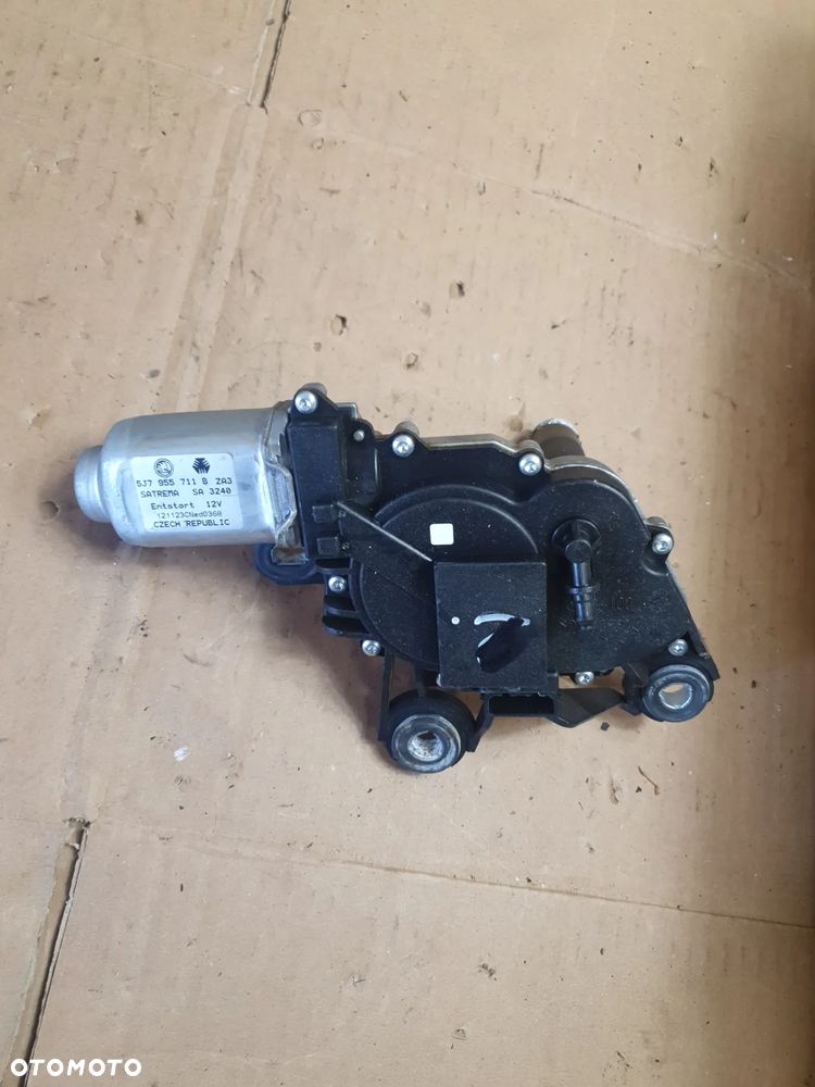 } SILNICZEK WYCIERACZKI TYŁ SKODA FABIA II nr 5J7955711 - 1