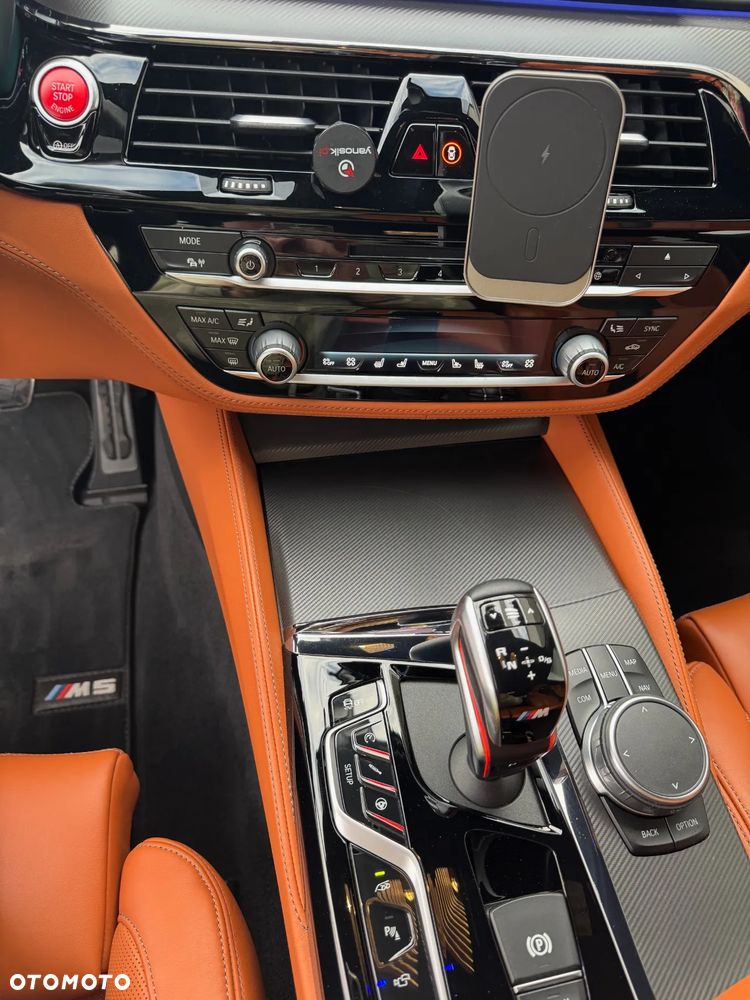 BMW M5 Competition - 10