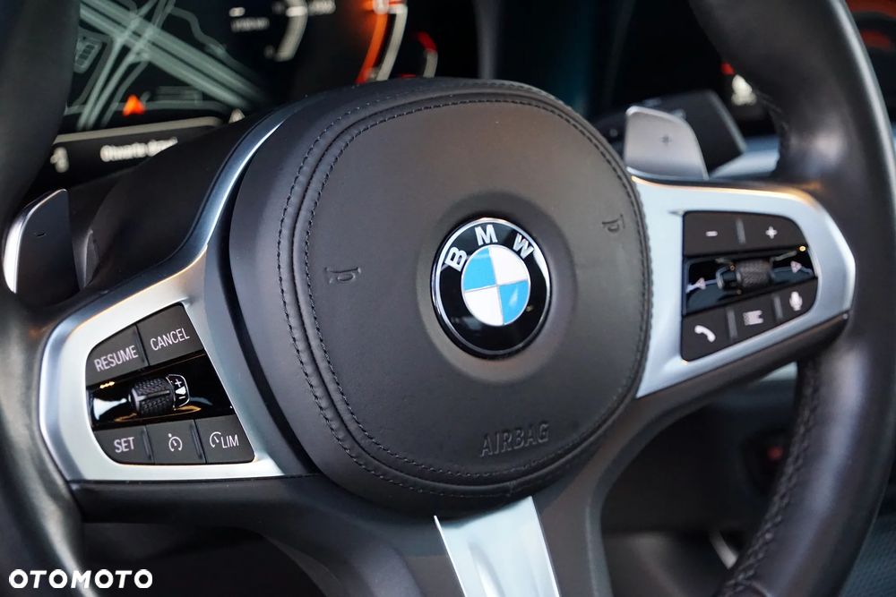 BMW Seria 3 330i xDrive M Sport sport - 18