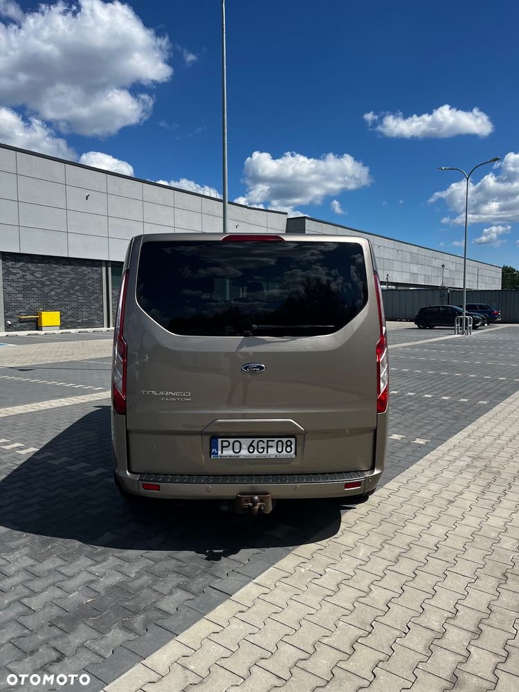 Ford Tourneo Custom - 5