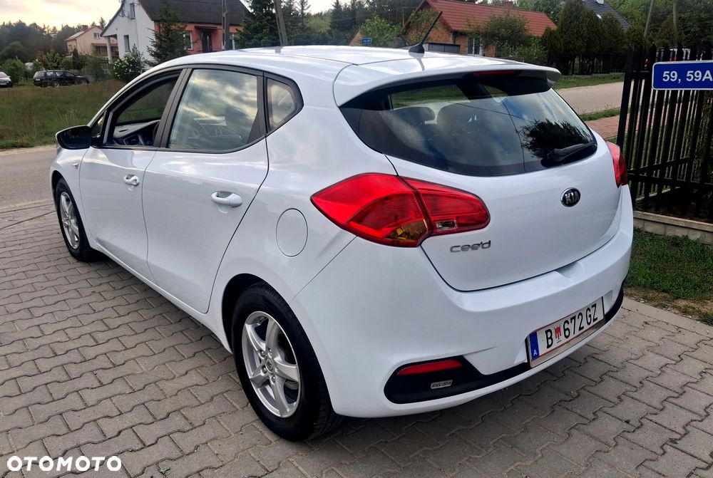 Kia Ceed 1.4 CVVT Dream Team Edition - 3