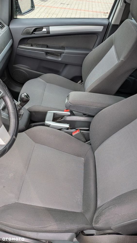 Opel Zafira 1.8 - 10
