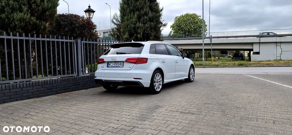 Audi A3 Sportback 2.0 TDI (clean diesel) S tronic S line Sportpaket - 9