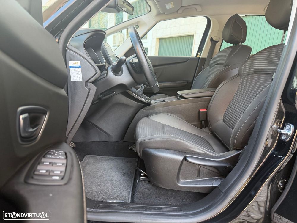 Renault Grand Scénic ENERGY TCe 130 INTENS - 9