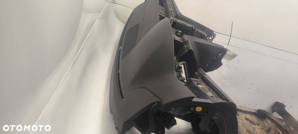 DESKA KOKPIT VOLKSWAGEN PASSAT B8 PODUSZKA PASY - 4