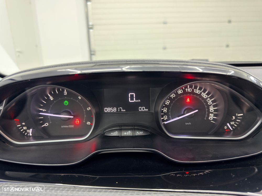 Peugeot 208 1.6 BlueHDi Style - 23