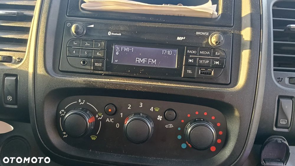 Renault TRAFIC - 29