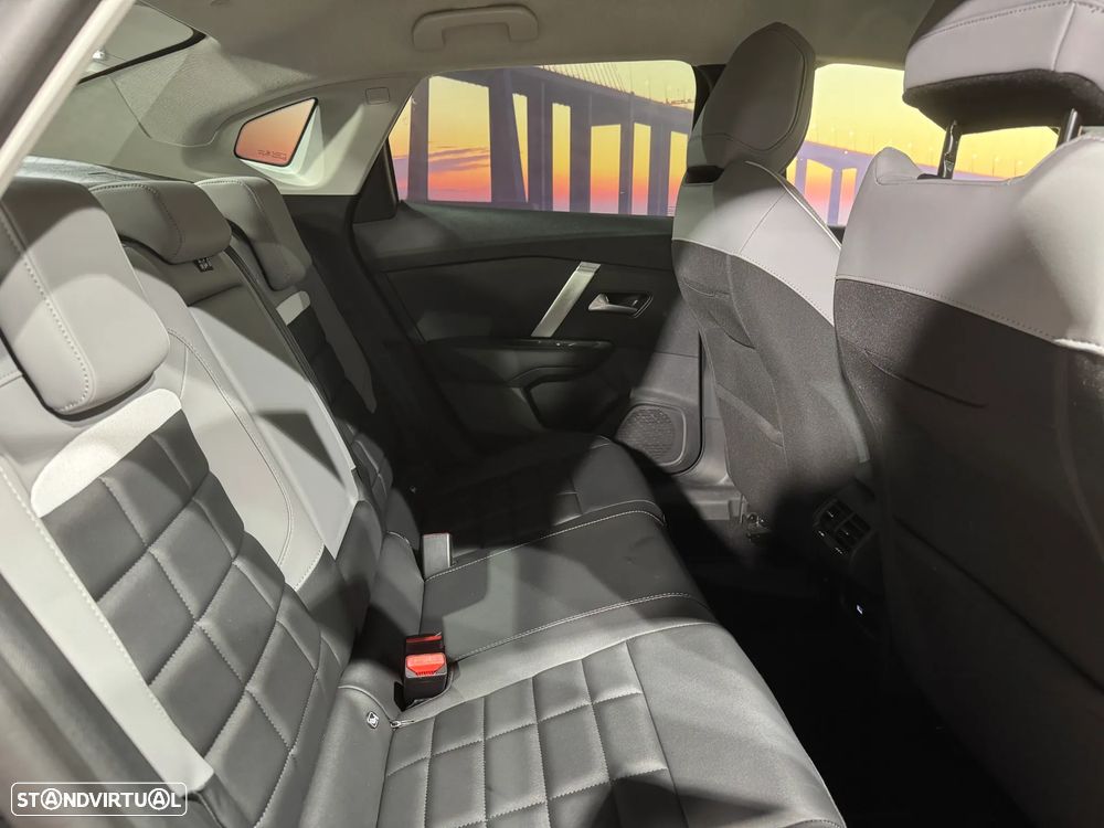 Citroën e-C4 X 54 kWh Autonomia Alargada Plus - 17