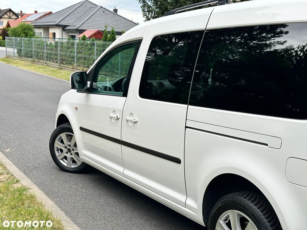 Volkswagen Caddy Maxi Comfortline BMT - 15
