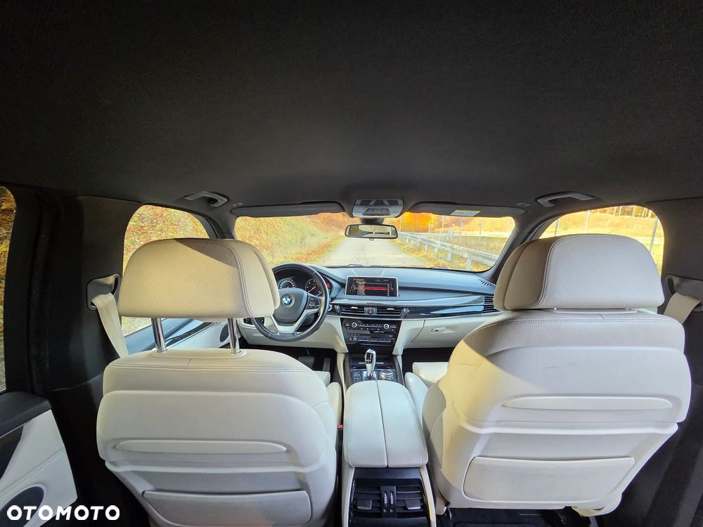 BMW X5 xDrive25d - 28