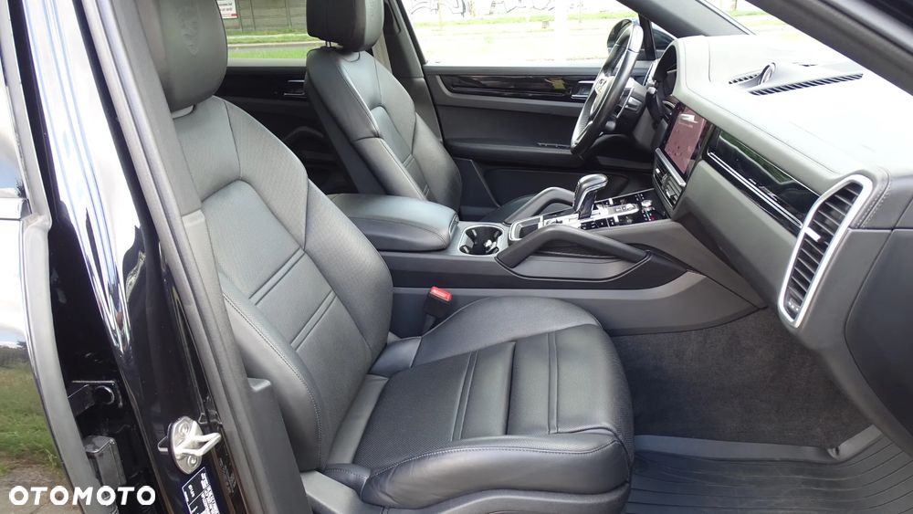 Porsche Cayenne E-Hybrid Platinum Edition - 13