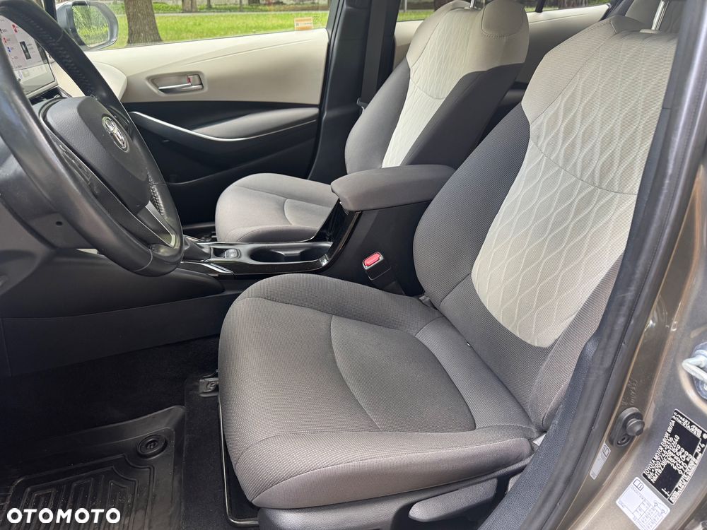 Toyota Corolla 1.8 Hybrid Comfort - 12