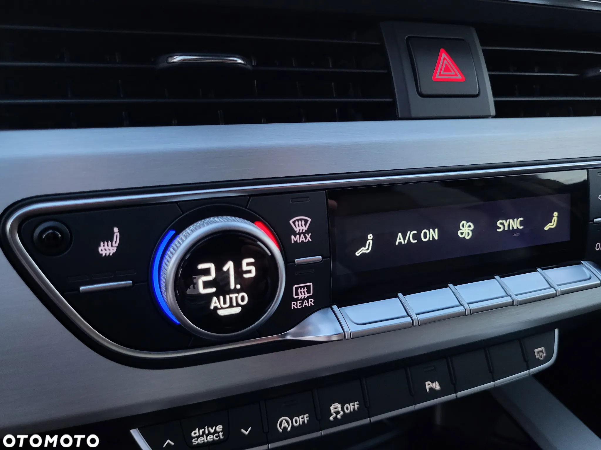 Audi A4 Avant 40 TDI quattro S tronic S line - 29
