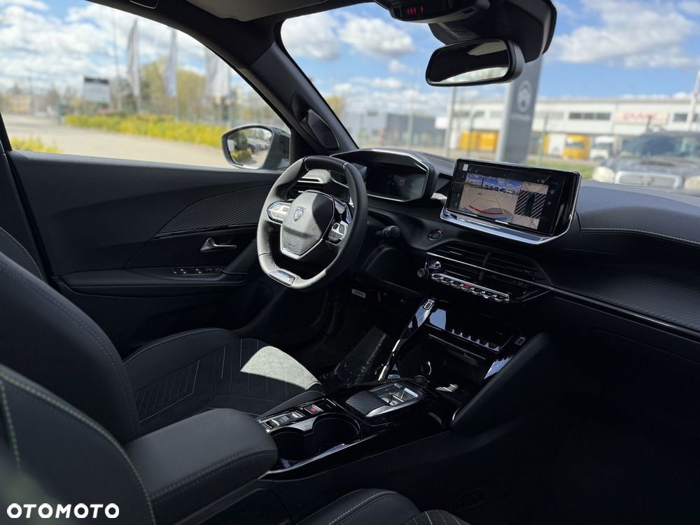 Peugeot 2008 PureTech mHEV GT E-DCS6 - 22