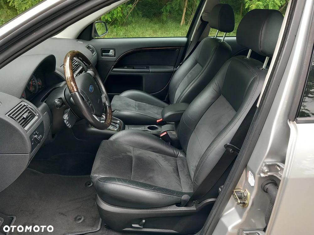 Ford Mondeo 2.0 Ghia Executive - 16