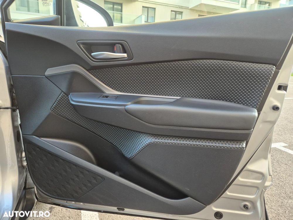 Toyota C-HR 1.8 HSD 4x2 CVT C-enter - 24