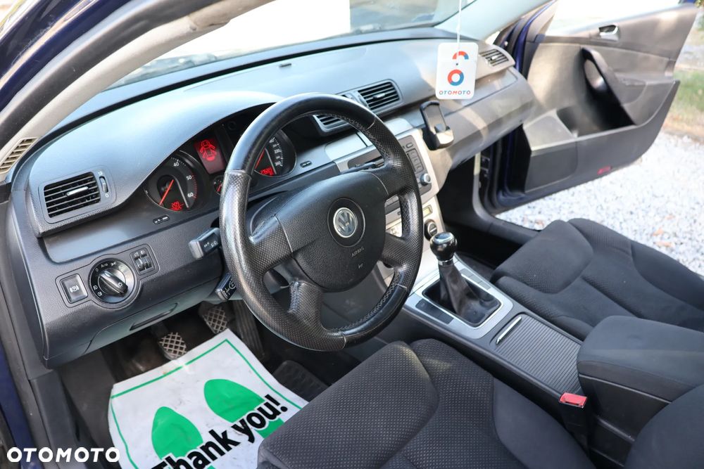 Volkswagen Passat 1.9 TDI Comfortline - 6