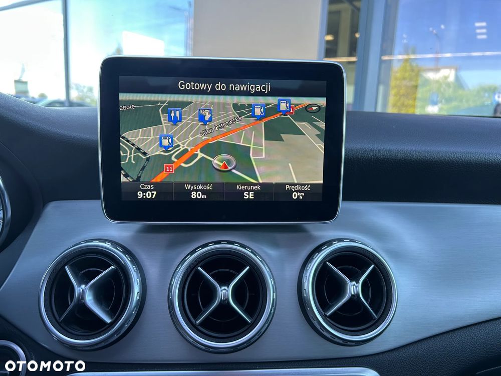 Mercedes-Benz GLA - 28