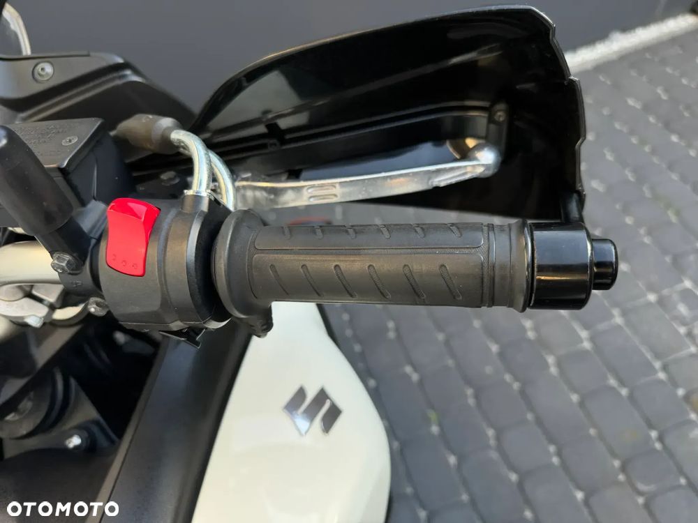 Suzuki V-STROM - 13