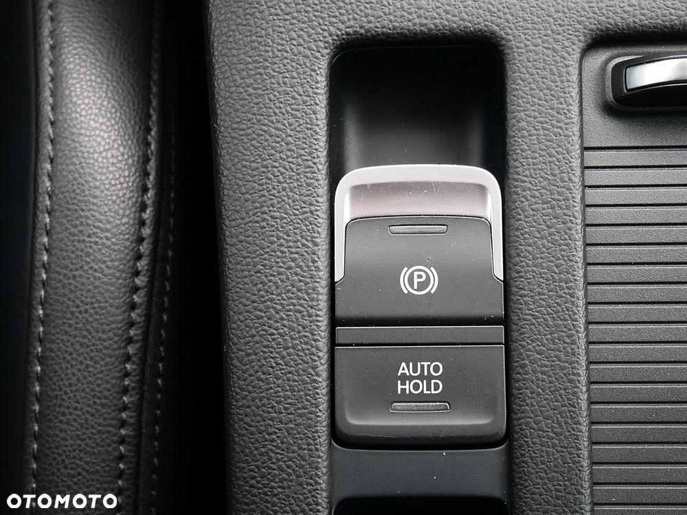 Volkswagen Passat - 18