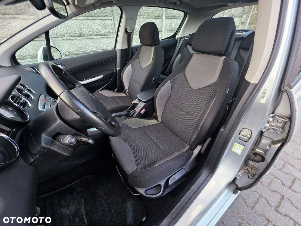 Peugeot 308 HDi FAP 110 Platinum - 11