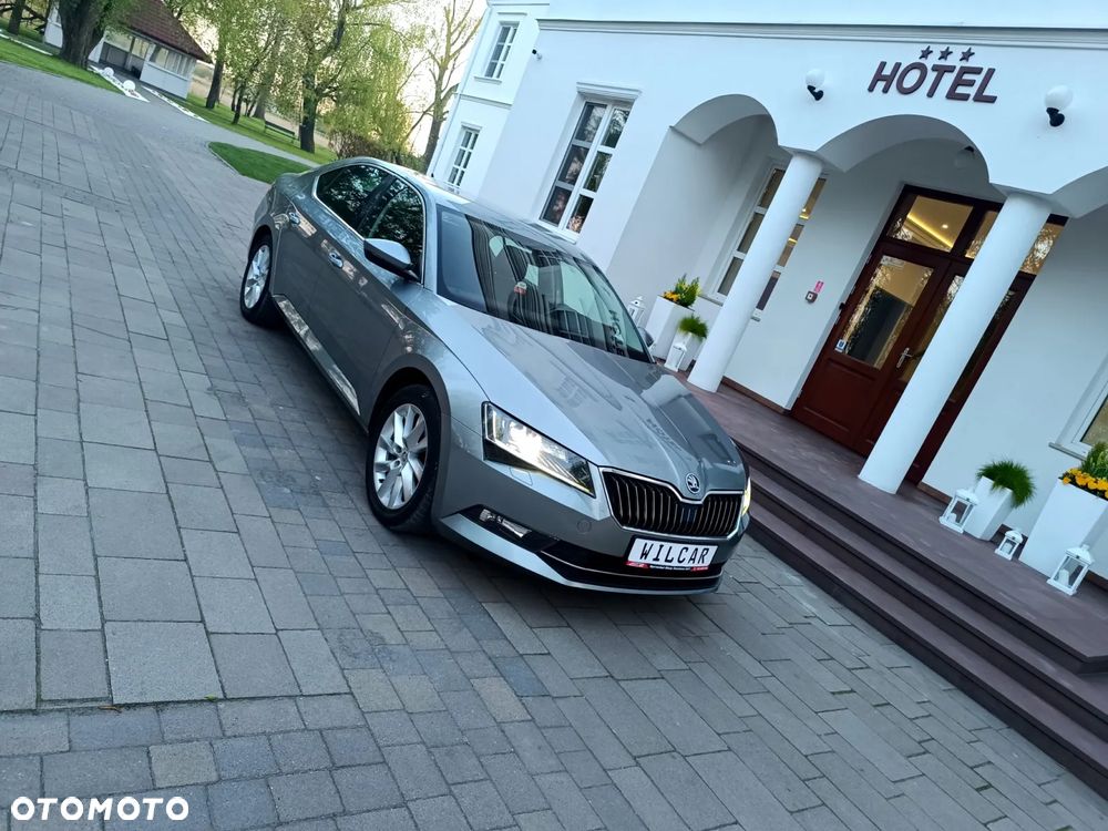 Skoda Superb 1.4 TSI ACT DSG Ambition - 15