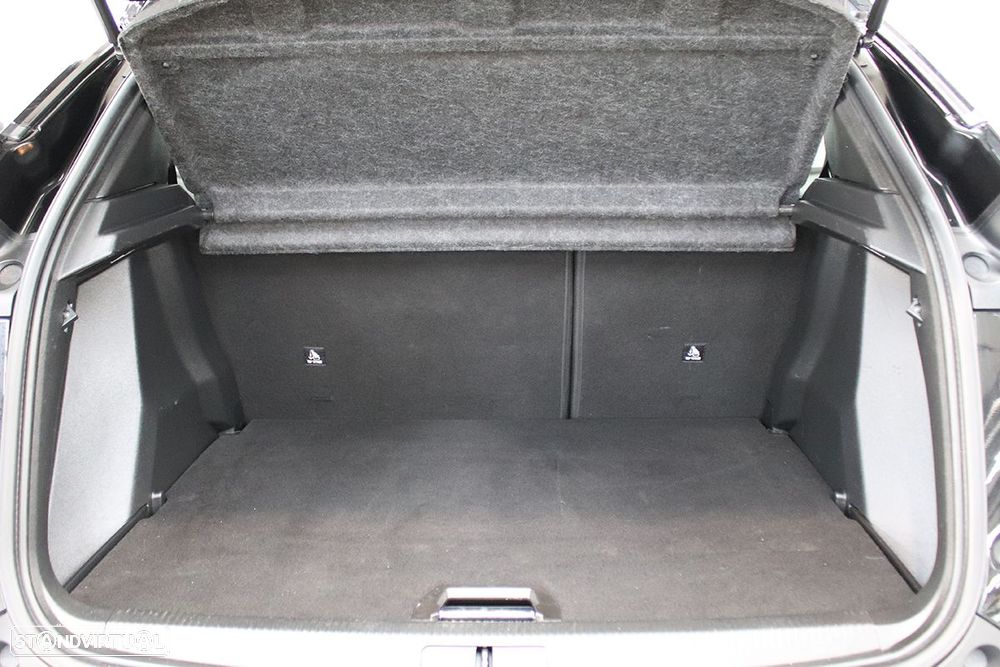 Peugeot 2008 1.2 PureTech Allure - 24