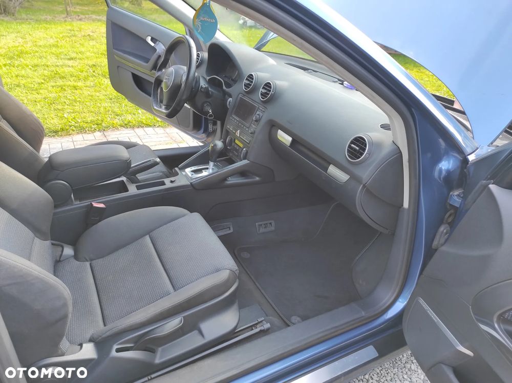 Audi A3 2.0 TDI Attraction DSG - 17