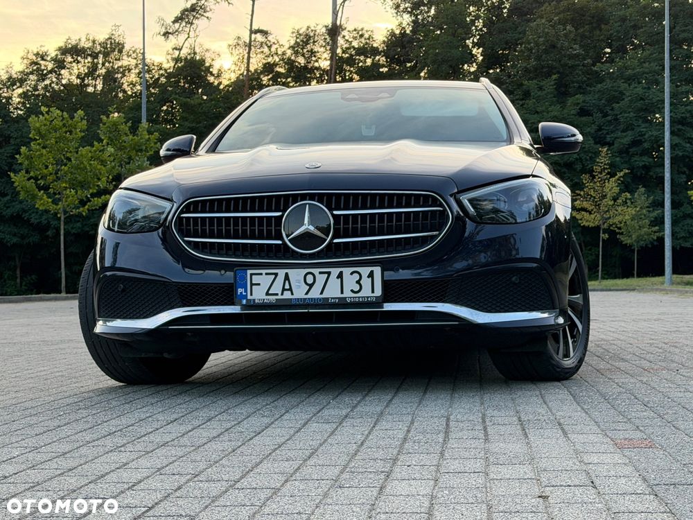 Mercedes-Benz Klasa E 300 9G-TRONIC Night Edition - 4
