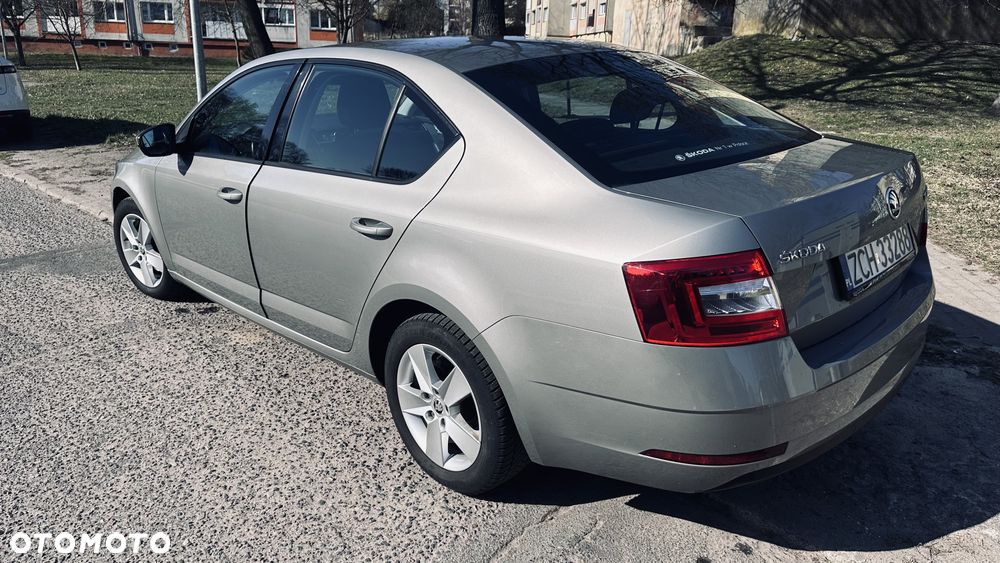 Skoda Octavia 1.4 TSI Business - 4