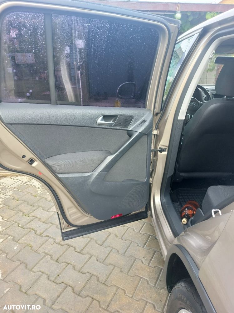 Volkswagen Tiguan - 5