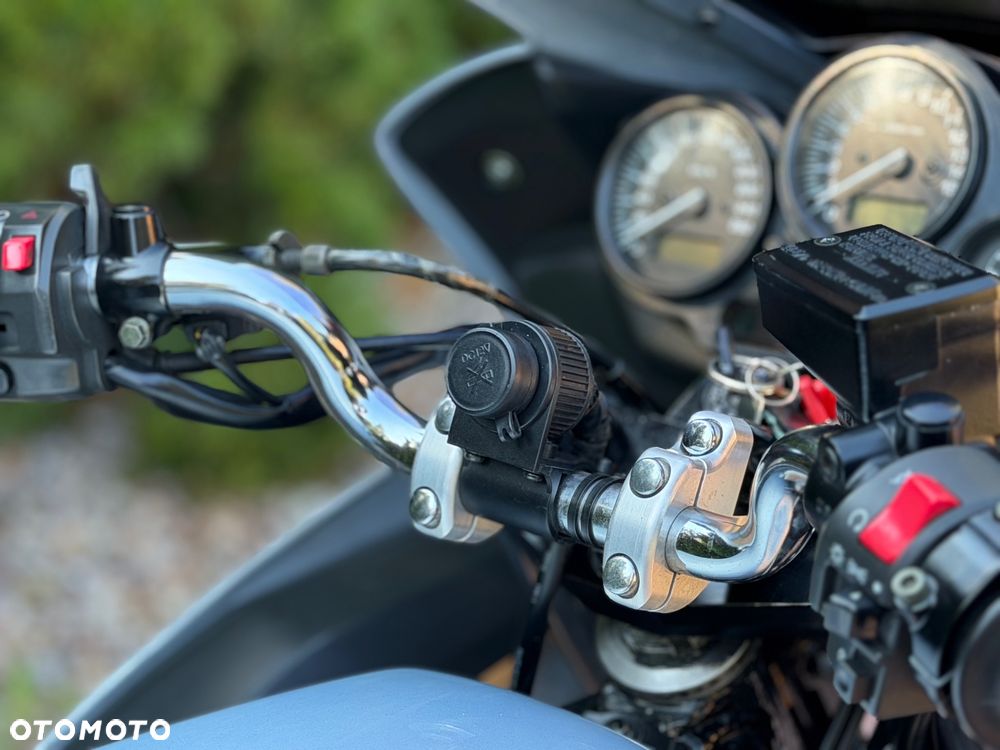 Yamaha FZS - 24