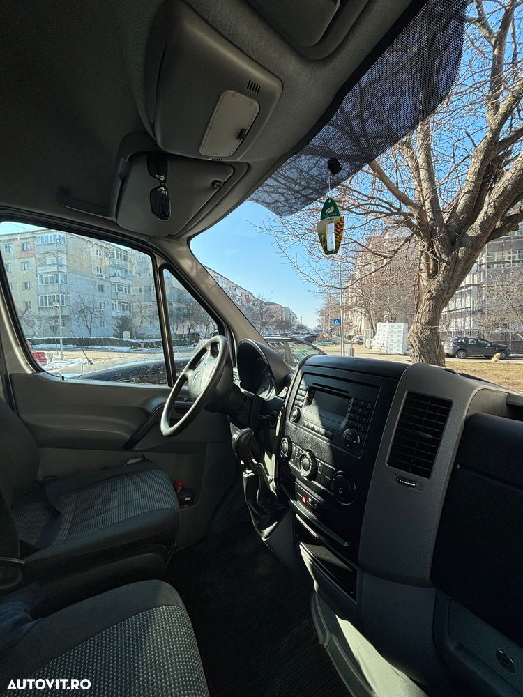 Mercedes-Benz Sprinter - 10