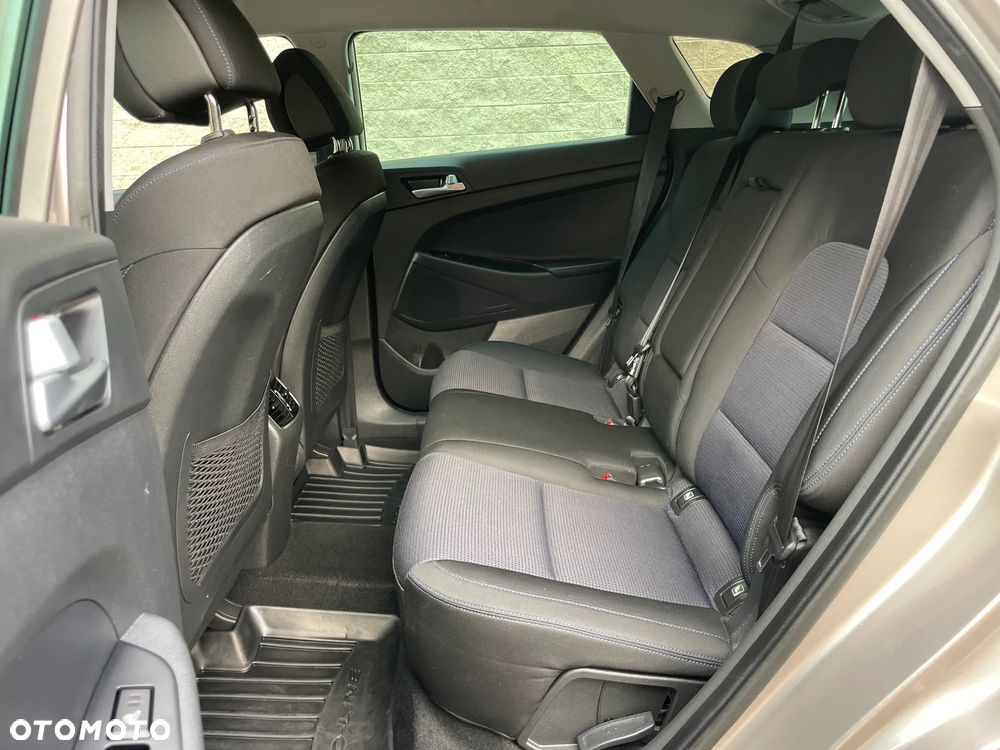 Hyundai Tucson blue 1.7 CRDi 2WD Passion Plus - 12