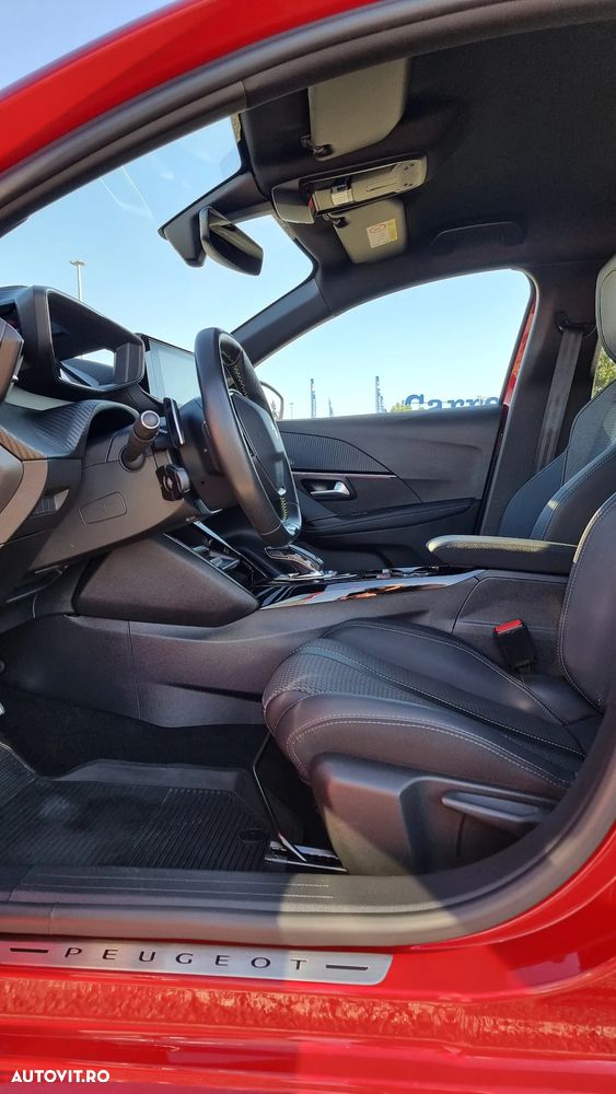 Peugeot 208 1.2 L PureTech STT EAT8 GT Line - 12