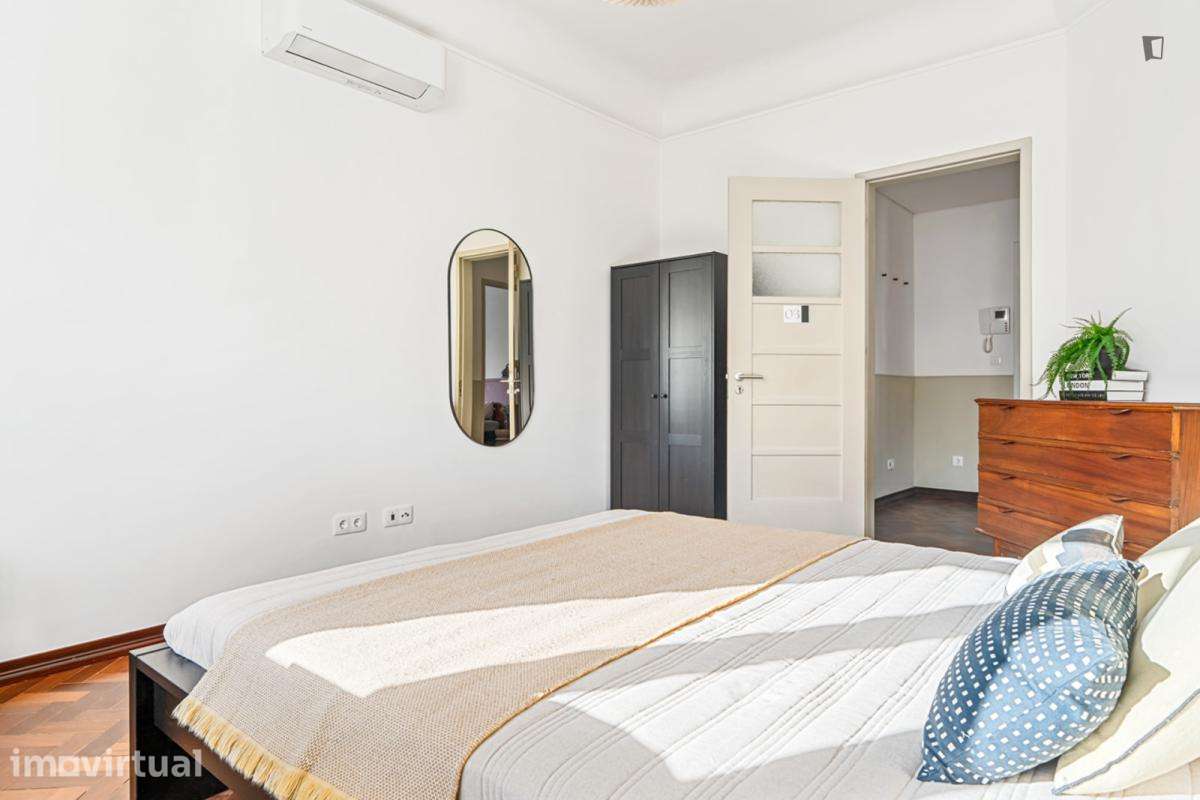 Quarto - localizado em Marquês de Pombal Lisbon - Grande imagem: 4/30
