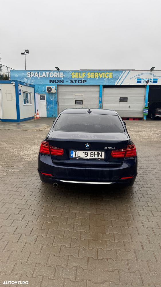 BMW Seria 3 318d - 5