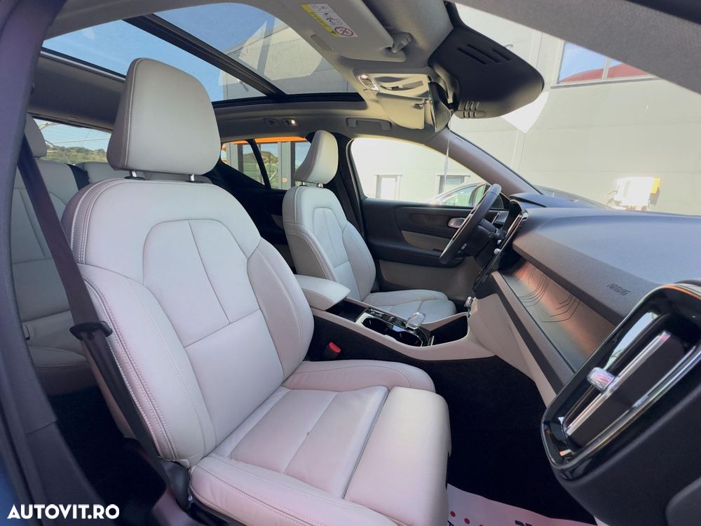 Volvo XC 40 - 25