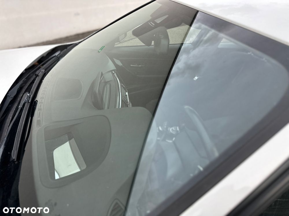 BMW Seria 3 320d Touring xDrive Sport Line - 17