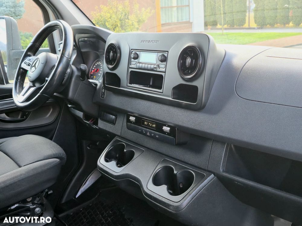 Mercedes-Benz Sprinter - 8