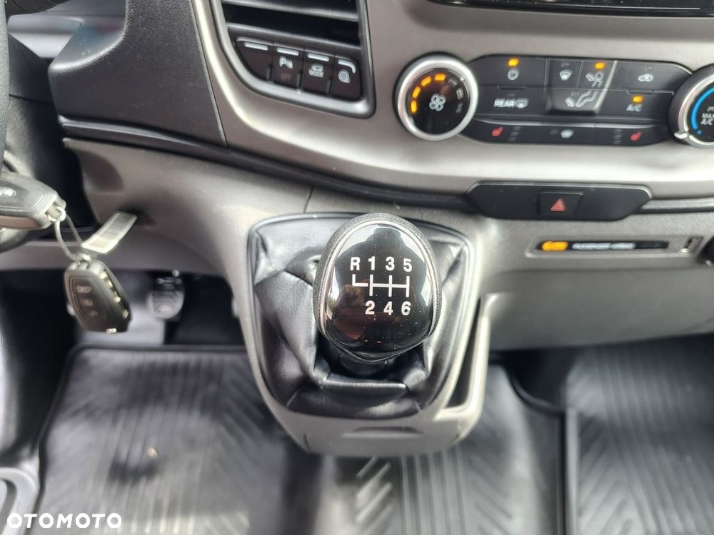Ford Transit Custom - 13