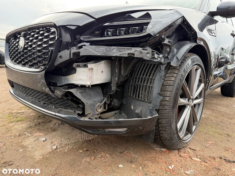 Jaguar E-Pace P300 AWD R-Dynamic HSE - 8