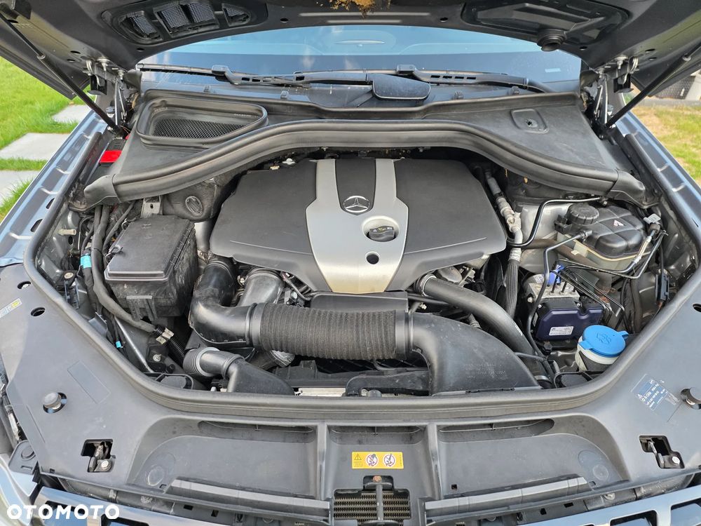 Mercedes-Benz ML - 12