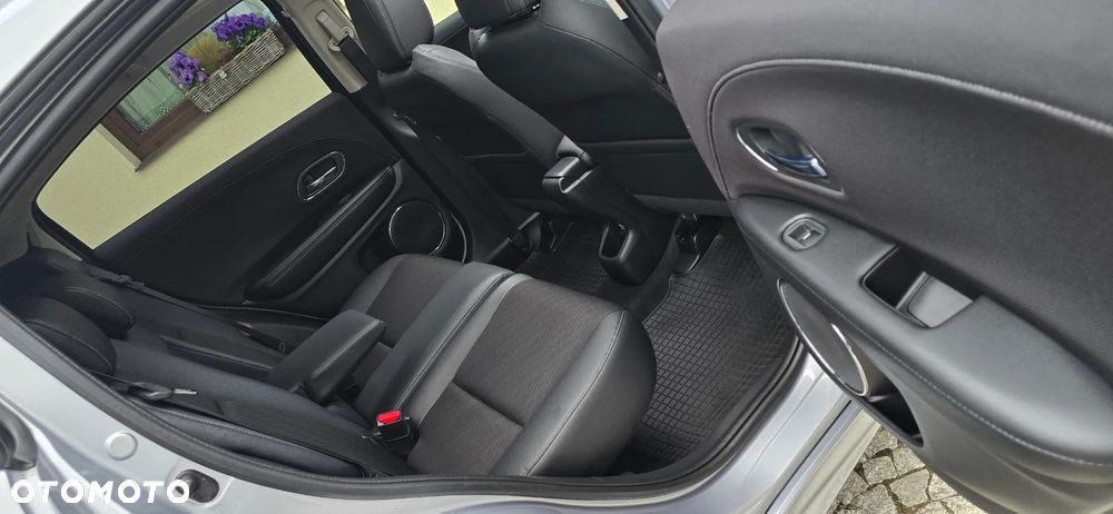 Honda HR-V 1.5 Executive (ADAS / Connect+) CVT - 17