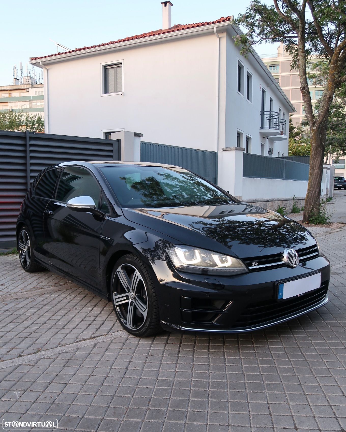 VW Golf 2.0 TSi R - 1