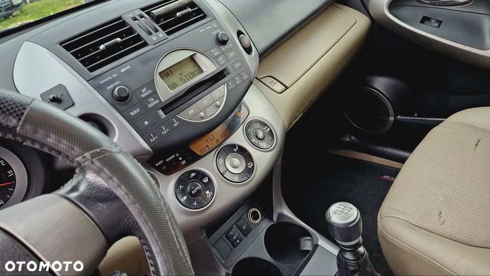 Toyota RAV4 - 5