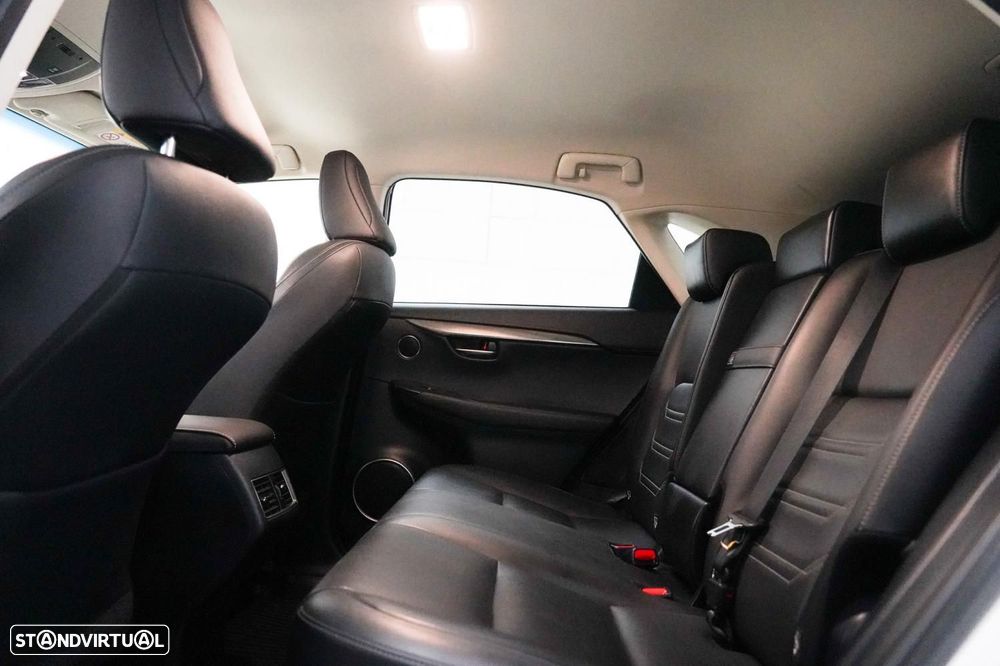 Lexus NX 300h Executive+ - 7