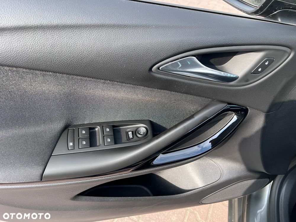 Opel Astra 1.4 Turbo Business - 13