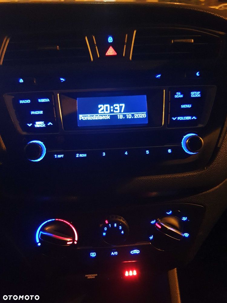 Hyundai i20 - 14